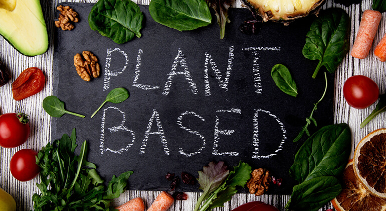 img-blog-Dieta-plant-based-benefici-rischi-e-strategie-per-nutrirsi-bene-senza-rinunce